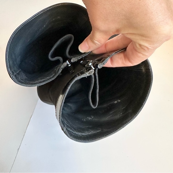 STUART WEITZMAN Black Gore-Tex Patent Leather Tassel Side Zip Waterproof Boots - Picture 4 of 16